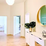 Apartment Zentrumsnahe Mit Ruhigem Balkon - 