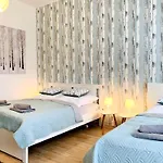 Zentrumsnahe Mit Ruhigem Balkon - 
