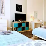Zentrumsnahe Mit Ruhigem Balkon - 