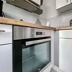 Apartment Zentrumsnahe Mit Ruhigem Balkon - 