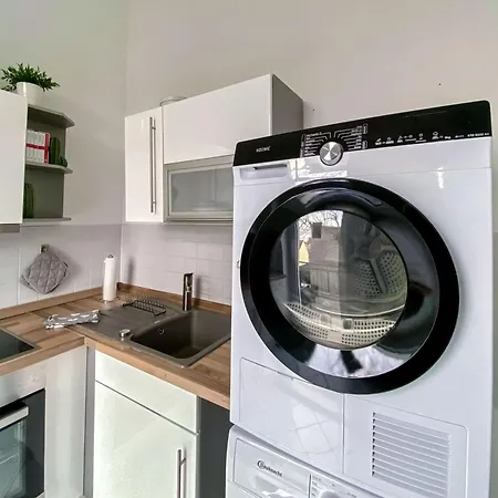 Zentrumsnahe Mit Ruhigem Balkon - 