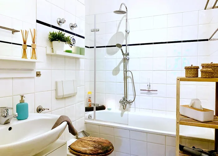 Zentrumsnahe Mit Ruhigem Balkon - 