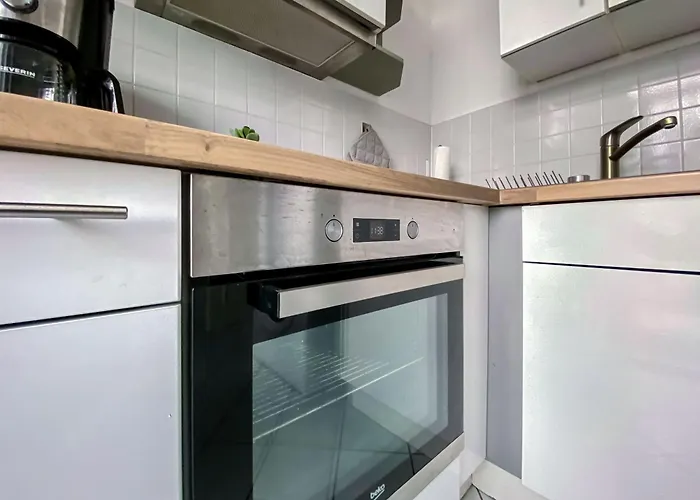 Apartment Zentrumsnahe Mit Ruhigem Balkon - 