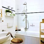 Zentrumsnahe Mit Ruhigem Balkon - 