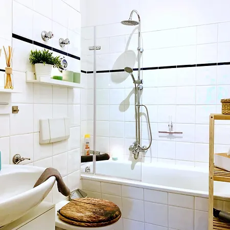 Zentrumsnahe Mit Ruhigem Balkon - 