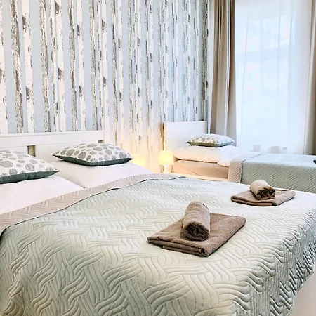 Zentrumsnahe Mit Ruhigem Balkon - 