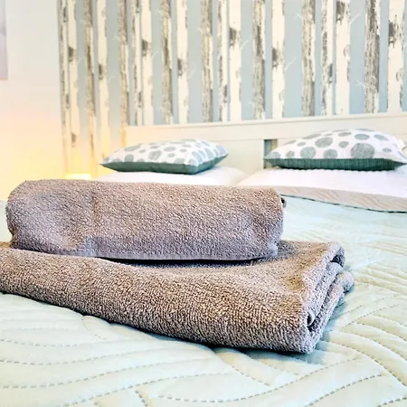 Zentrumsnahe Mit Ruhigem Balkon - 